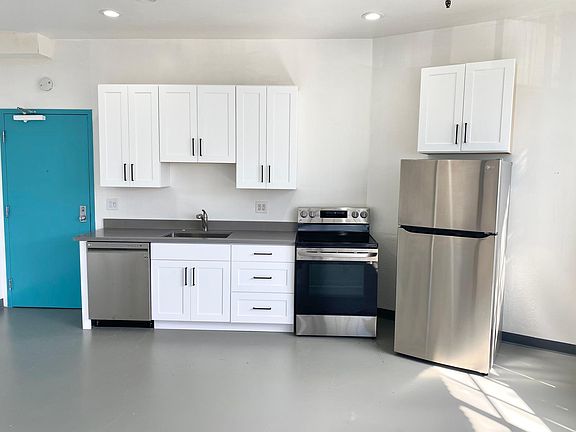 2nd image of 801 Minnesota St #22