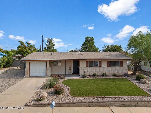 2nd image of 1818 Louise Cir