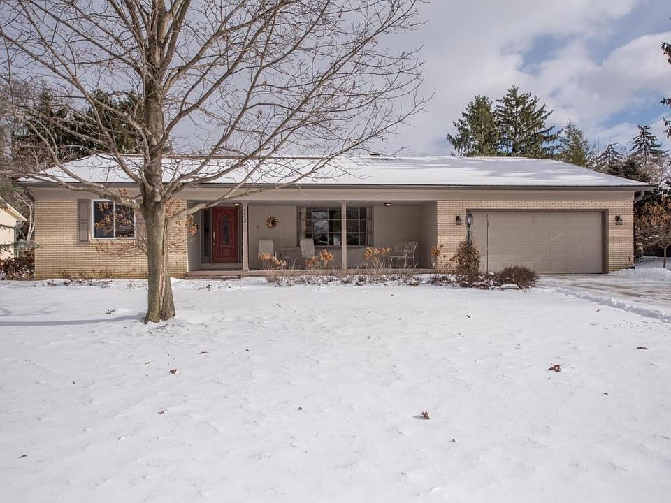 1st image of 4472 Loos Cir E