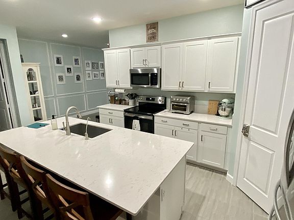 4th image of 6052 Stonecrest Court