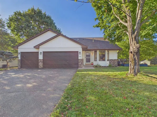 7081 Upper 36th St N, Oakdale, MN 55128