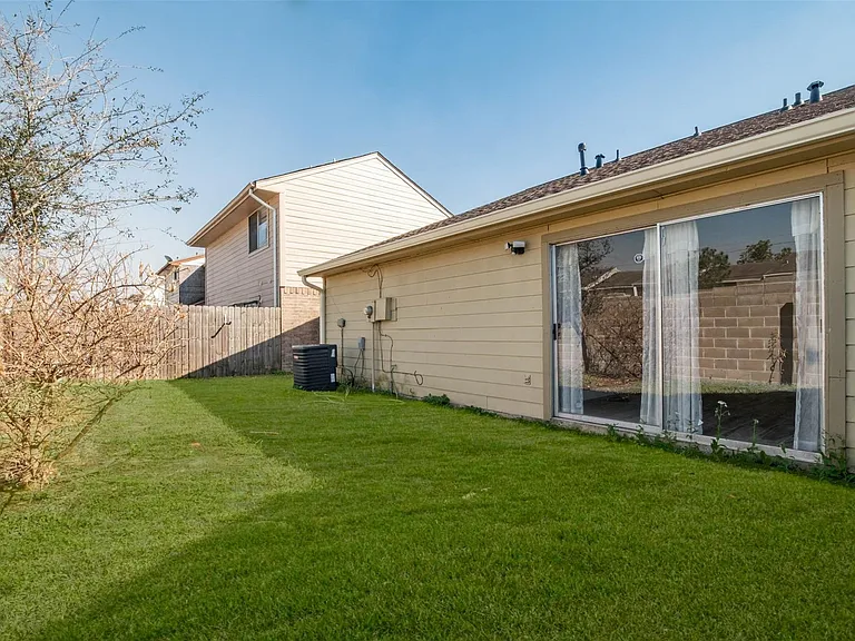 11840 Spring Grove Dr — Photo 26