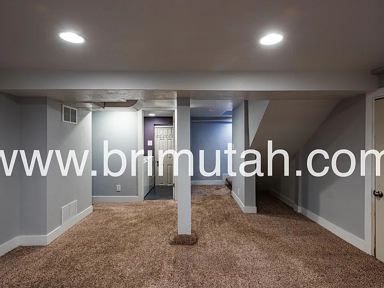 653 N 1300 W — Photo 14