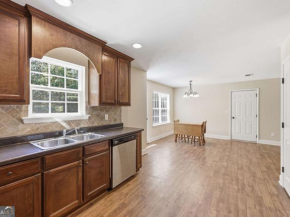 5th image of 8835 Grassy Knoll Ln
