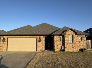 221 NW Granite Ave, Cache, OK 73527