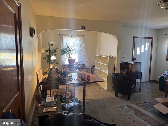 5th image of 525 Newfield Rd