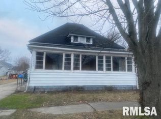 612 N 14th St, Herrin, IL 62948