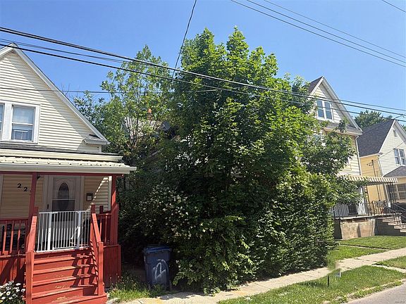 3rd image of 221 Chadduck Ave