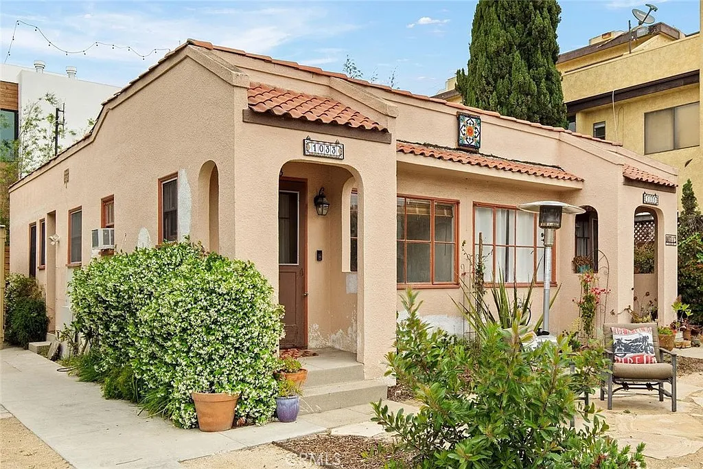 1 bed, 530 sqft, $3,200 — Photo 3
