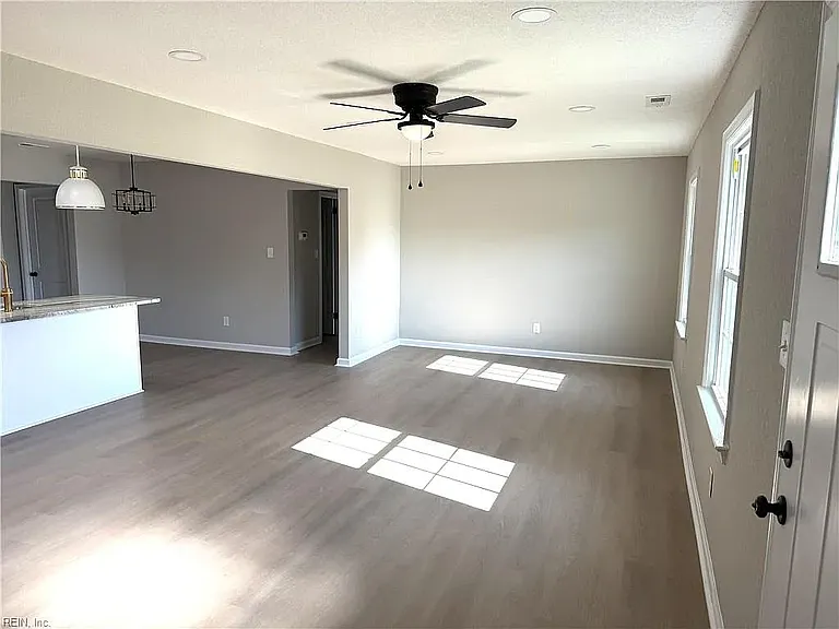 421 Morrison Ave — Photo 2