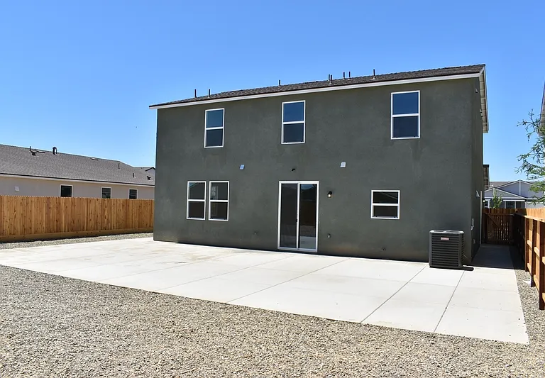 4735 Isabella Ct — Photo 31