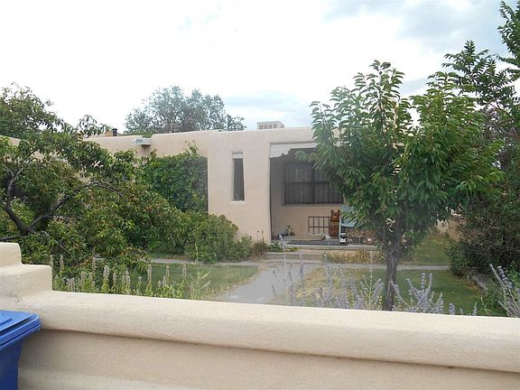 2nd image of 911 Calle Sierra Vis