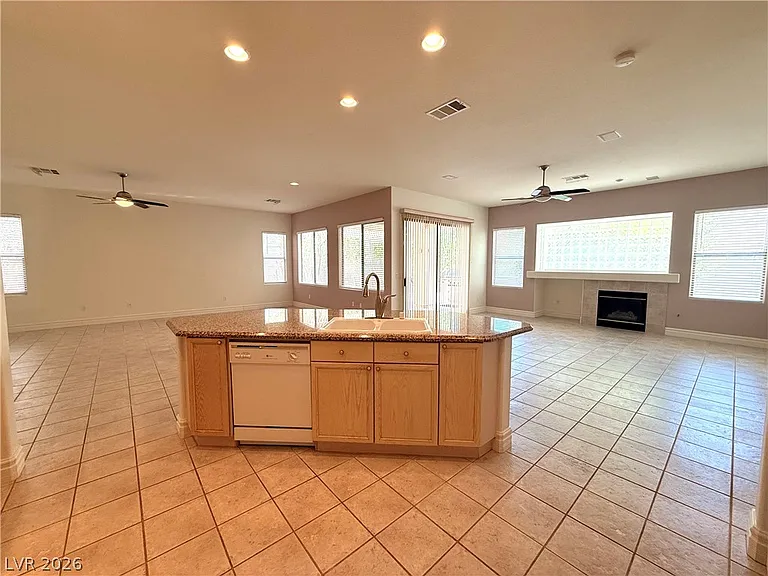 386 Apple River Ct — Photo 7