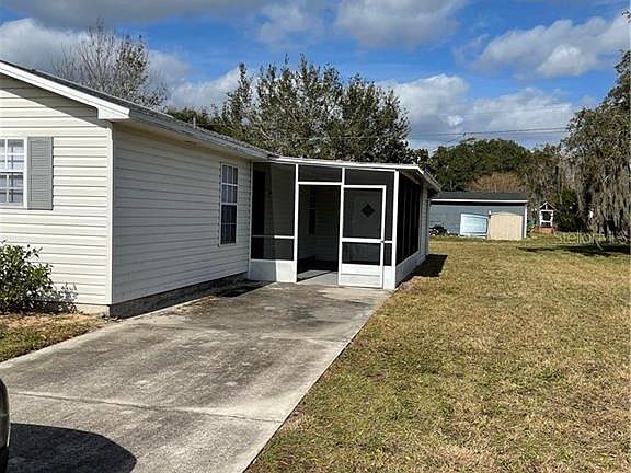 3rd image of 5882 Fox Haven Dr