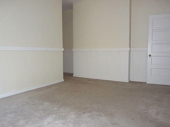 Bedroom (other side)