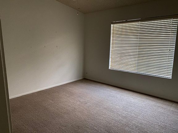 5th image of 41411 Maroon Town Dr APT 2