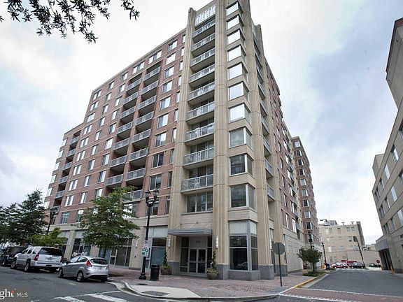 2nd image of 1020 N Highland St Unit 906