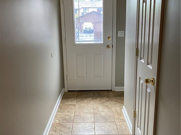 3rd image of 3527 Villa Casa Ct