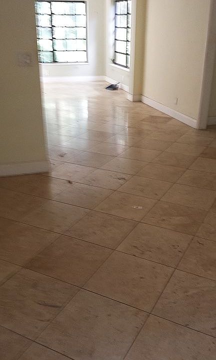 2nd image of 3001 NE 3rd Ave