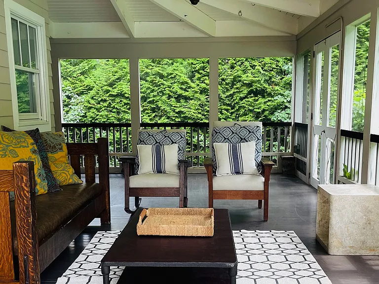 16 Roxbury Ln — Photo 11