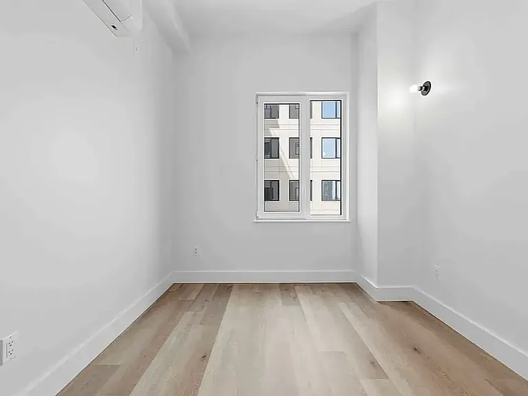 89-25 162nd St #505 — Photo 11