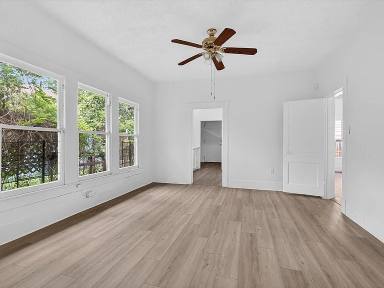 1607 Holman St — Photo 7