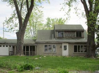 124 Roselawn St, Algonac, MI 48001