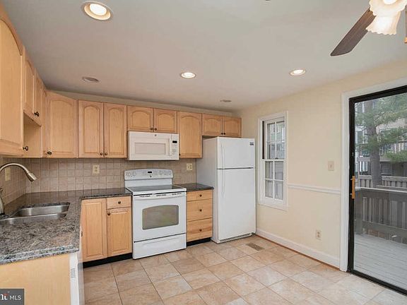 5th image of 20590 Strath Haven Dr