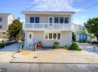103 E 31st St, Ship Bottom, NJ 08008