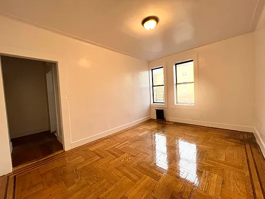 Rented by EastMount Realty LLC | media 5