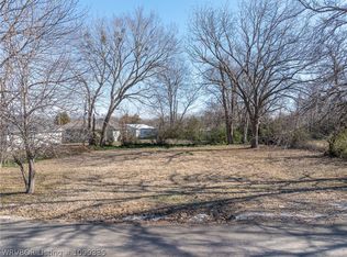 904 S Locust St, Sallisaw, OK 74955