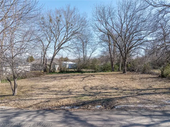 904 S Locust St, Sallisaw, OK 74955