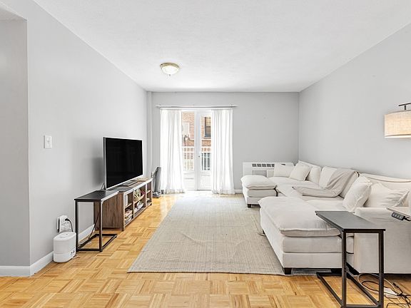 3rd image of 100 Marion St APT 11