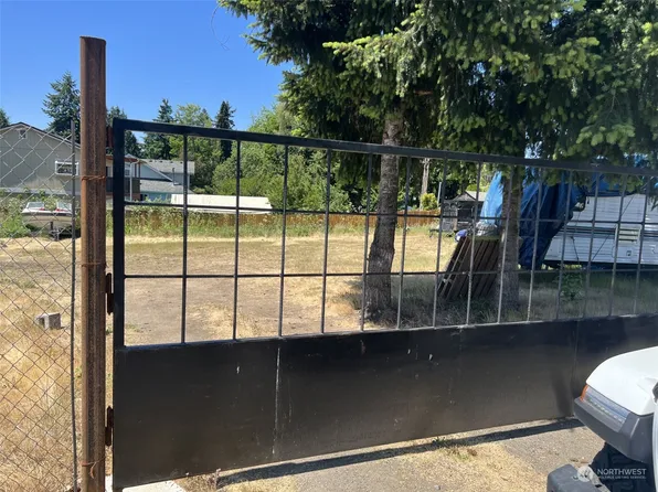 801 S 97th Street, Tacoma, WA 98444