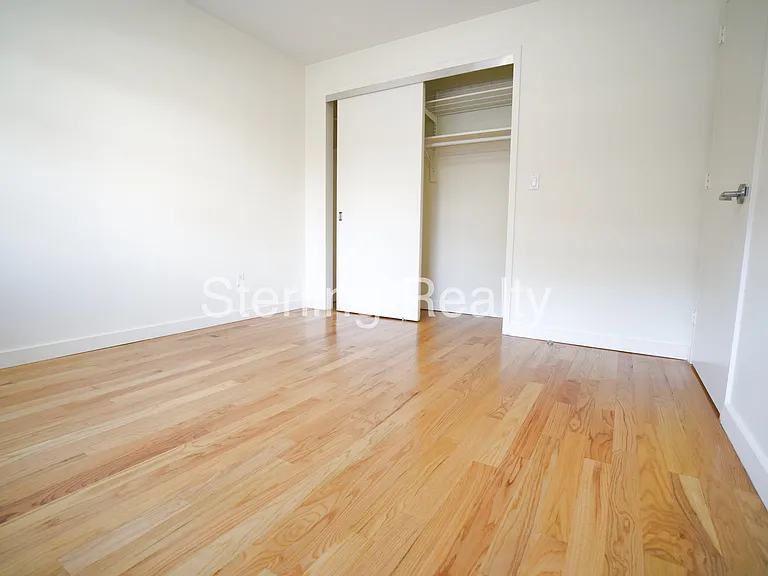 2315 Astoria Blvd #1E — Photo 6