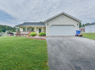 108 Rogers Dr, Bluff City, TN 37618