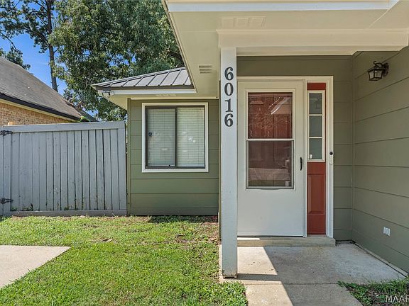 3rd image of 6016 Camelot Ct