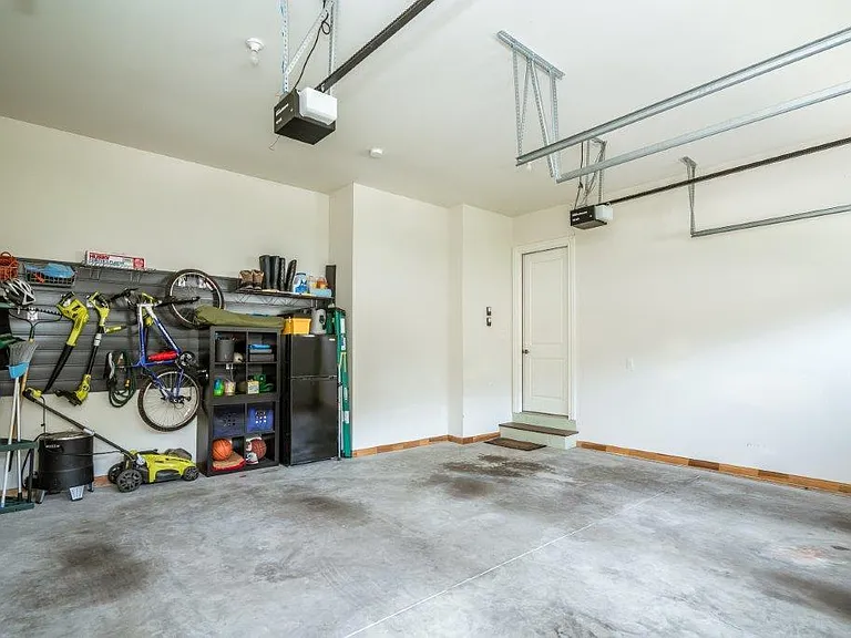 9406 Harlequin St — Photo 70