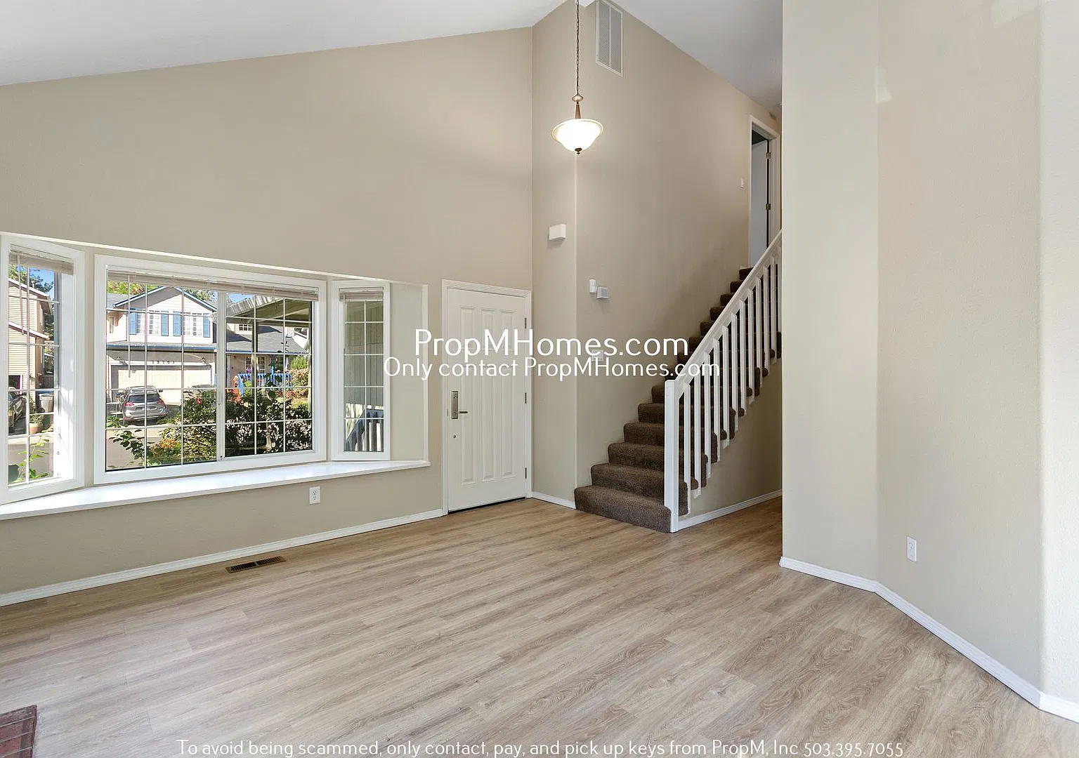 Alluring Three Bedroom Home In SW Tigard! — Photo 3