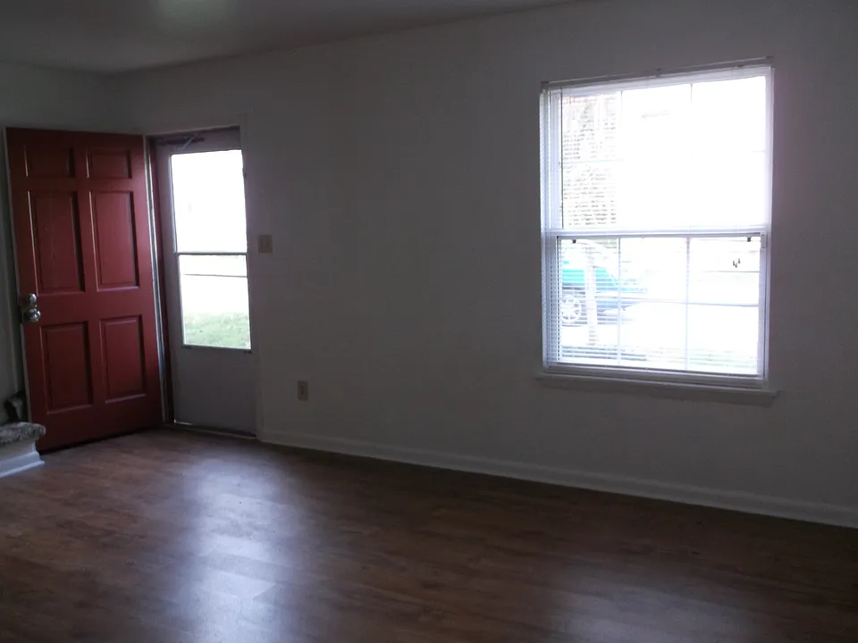 101 Miracle Dr #3