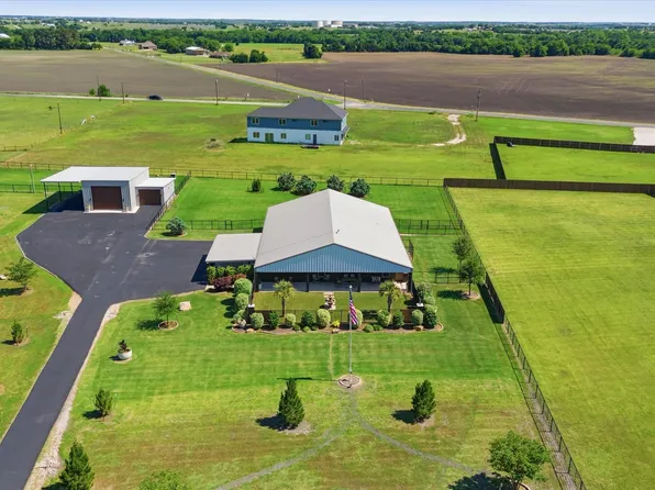 3741 E Highway 34, Ennis, TX 75119