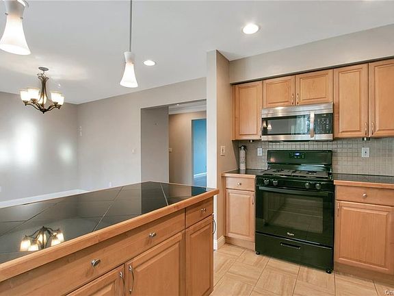 4th image of 54 Bon Aire Cir APT D7