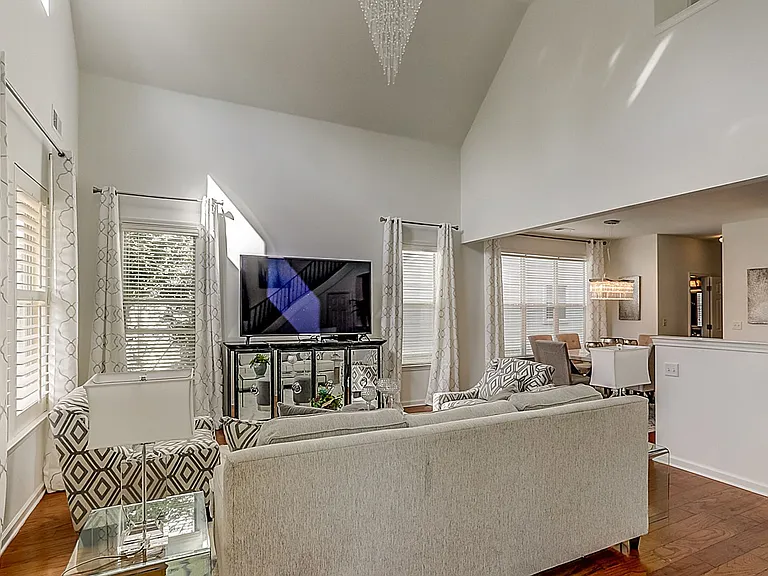 1338 Harbor Park Dr — Photo 9