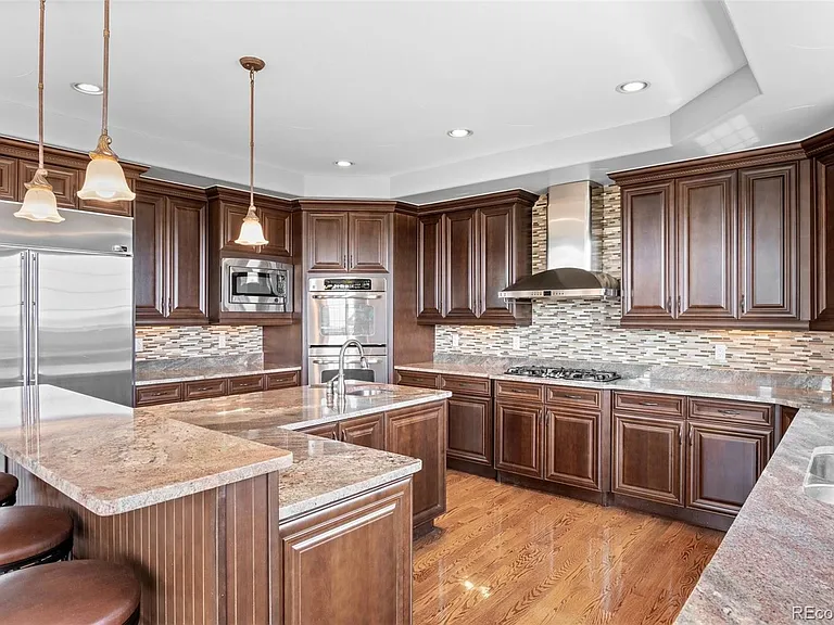 19341 E Davies Pl — Photo 10