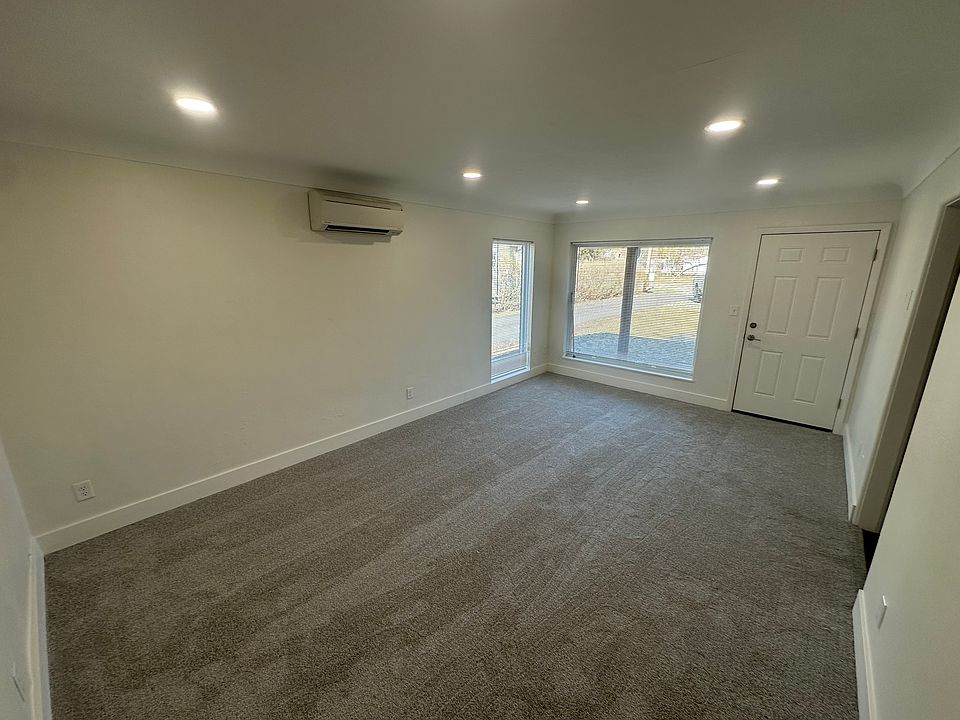 1st image of 616 Louisiana Ave #4
