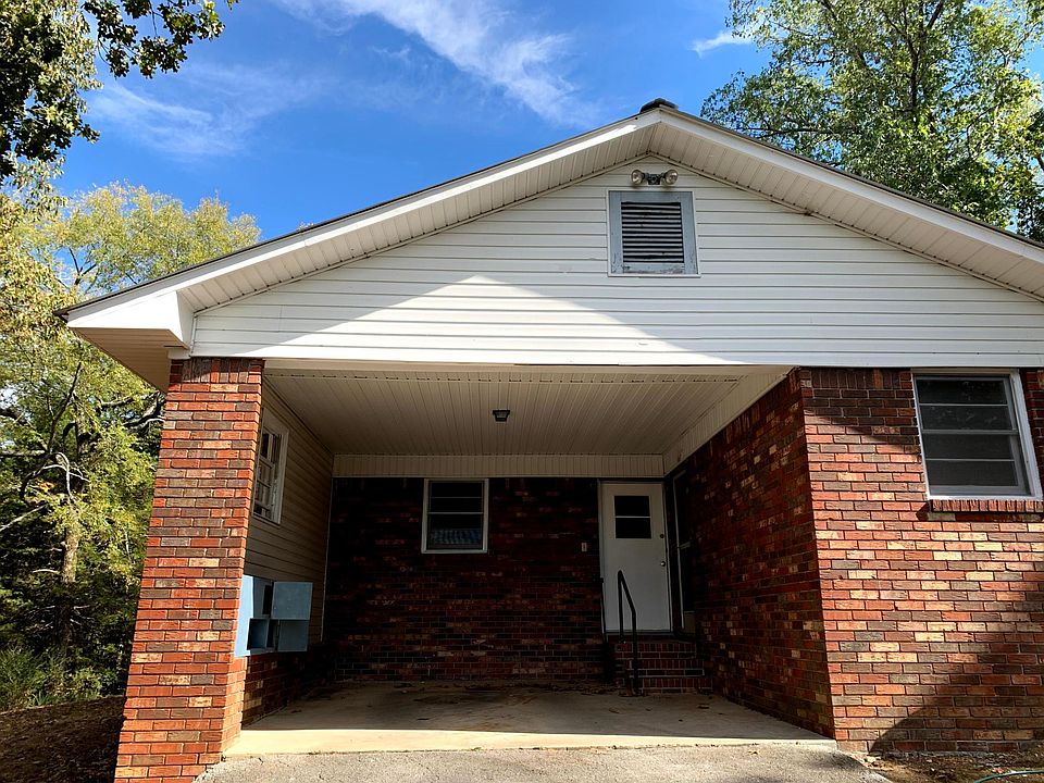 One-Car Garage (Covered, Open)