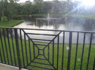 1725 42nd Sq APT 102, Vero Beach, FL 32960
