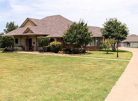 2nd image of 217 Schreiber Dr