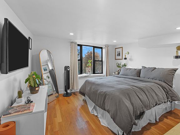 2nd image of 253 Himrod St APT 3R
