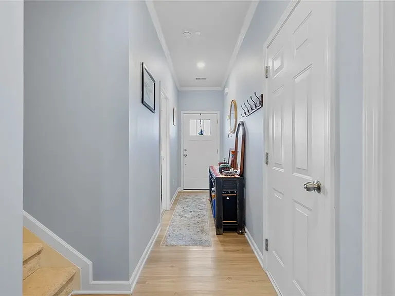 105 Aleppo Ln — Photo 9